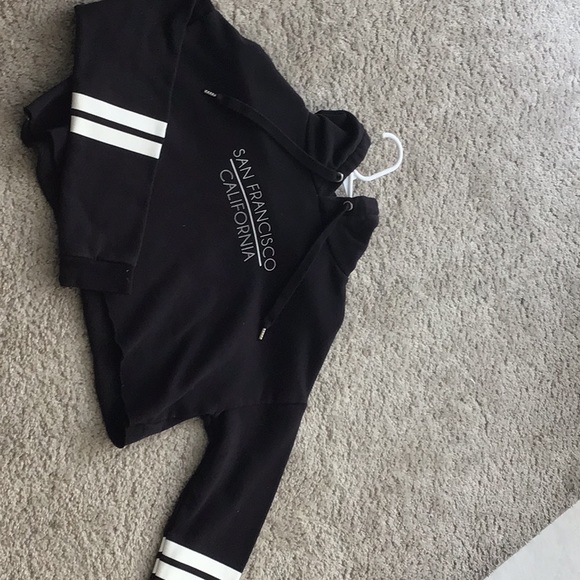 San Francisco Cropped Sweater - Picture 3 of 5